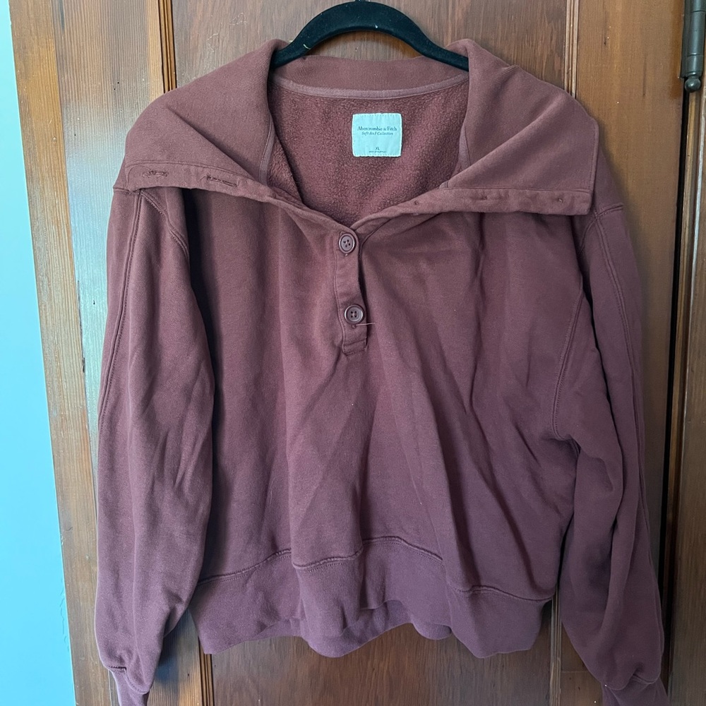 Burgundy Abercrombie and Fitch sweatshirt